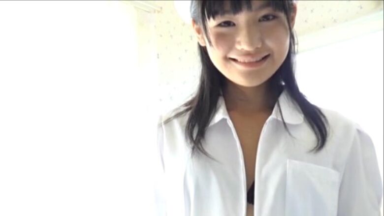 ジュニアアイドル川本ゆなの画像